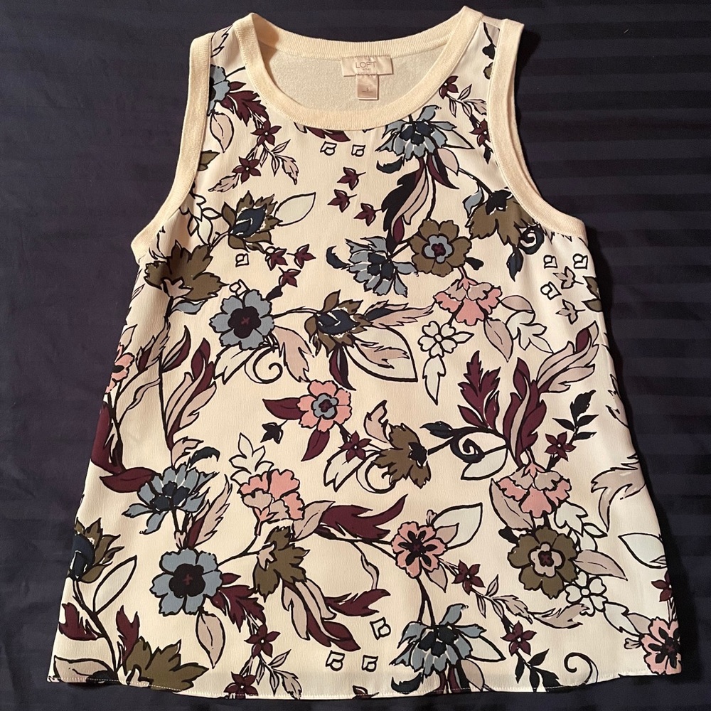 LOFT sleeveless blouse size S